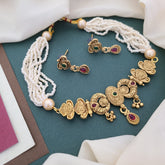 Buy Ilyana Short Crystal Necklace Set For Girls & Women Online | Roodap